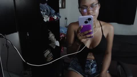 Snapshot of black_scarlet_ chatting on 11-05-25, 02:00 black_scarlet_ online show from 11-05-25, 02:00