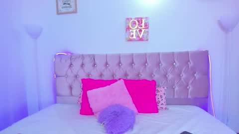 Snapshot of black_tara chatting on 02-21-26, 02:12 Tara online show from 02-21-26, 02:12