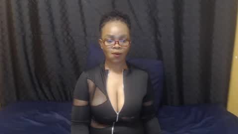 Snapshot of blackassxx83 chatting on 06-25-26, 06:29 blackassxx83 online show from 06-25-26, 06:29