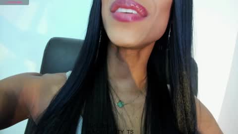 Nina online show from 01-04-25, 09:20