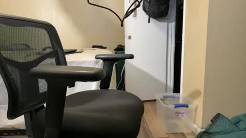 Snapshot of blackjag107 chatting on 11-18-25, 06:29 blackjag107 online show from 11-18-25, 06:29