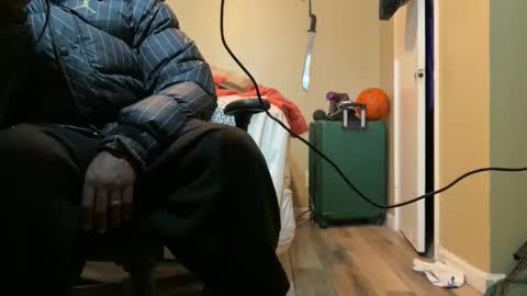 Snapshot of blackjag107 chatting on 12-18-25, 05:13 blackjag107 online show from 12-18-25, 05:13