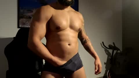 Snapshot of blackmacauly chatting on 10-29-25, 09:49 Macauly online show from 10-29-25, 09:49