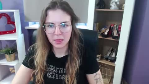 Z O E Y online show from 03-03-25, 08:49