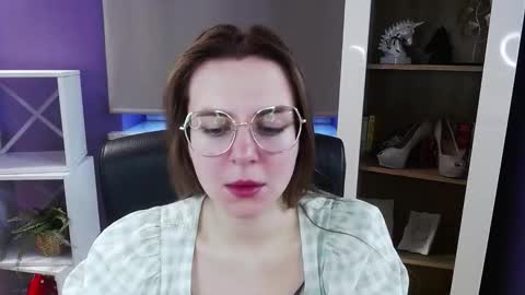 Z O E Y online show from 03-25-26, 05:35