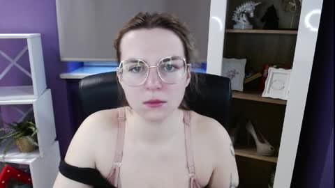 Z O E Y online show from 04-09-26, 04:45