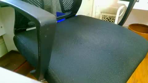 Aqua online show from 11-07-25, 04:18