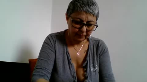 Snapshot of blackwidow05 chatting on 03-12-25, 08:41 Black Widow online show from 03-12-25, 08:41