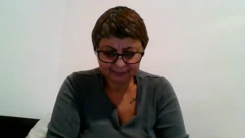 Snapshot of blackwidow05 chatting on 11-06-25, 02:29 Black Widow online show from 11-06-25, 02:29