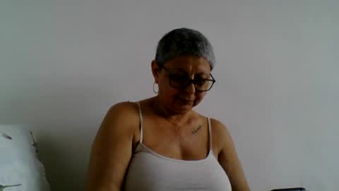 Snapshot of blackwidow05 chatting on 07-14-26, 09:47 Black Widow online show from 07-14-26, 09:47