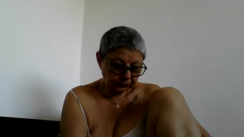 Snapshot of blackwidow05 chatting on 07-15-26, 12:10 Black Widow online show from 07-15-26, 12:10