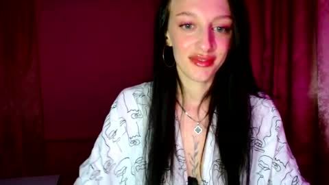 Snapshot of blacky_berry chatting on 07-10-26, 07:49 Ivy online show from 07-10-26, 07:49