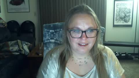 Snapshot of bladesizzo3111 chatting on 06-15-26, 05:31 bladesizzo3111 online show from 06-15-26, 05:31