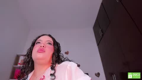 Snapshot of blair_curvy chatting on 07-30-26, 01:54 Blair online show from 07-30-26, 01:54