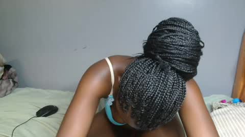 Snapshot of blair_sue chatting on 07-11-26, 01:08 love online show from 07-11-26, 01:08
