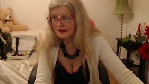 Snapshot of blairfort chatting on 01-08-25, 09:12 blairfort online show from 01-08-25, 09:12