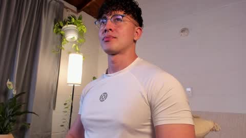 Blake Levi  Independent Model online show from 02-08-25, 11:24