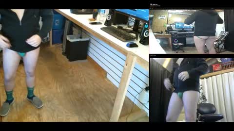 Snapshot of blakenextdoor chatting on 12-01-24, 08:53 Blake Jonson online show from 12-01-24, 08:53