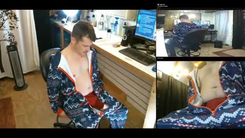 Snapshot of blakenextdoor chatting on 12-19-24, 07:07 Blake Jonson online show from 12-19-24, 07:07