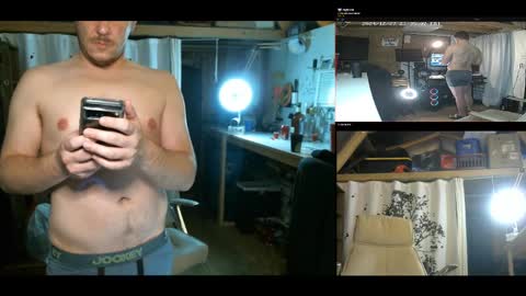 Snapshot of blakenextdoor chatting on 12-28-24, 05:33 Blake Jonson online show from 12-28-24, 05:33