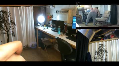 Snapshot of blakenextdoor chatting on 01-18-25, 11:33 Blake Jonson online show from 01-18-25, 11:33