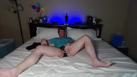 Snapshot of blakenextdoor chatting on 09-26-25, 04:38 Blake Jonson online show from 09-26-25, 04:38