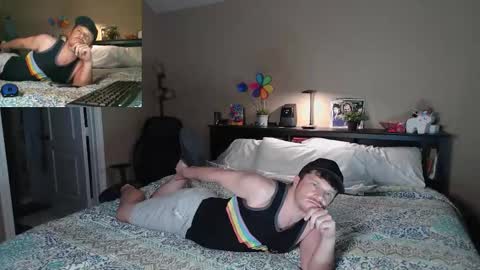 Snapshot of blakenextdoor chatting on 12-21-25, 01:13 Blake Jonson online show from 12-21-25, 01:13