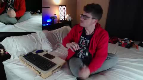 Snapshot of blakenextdoor chatting on 01-07-26, 07:33 Blake Jonson online show from 01-07-26, 07:33