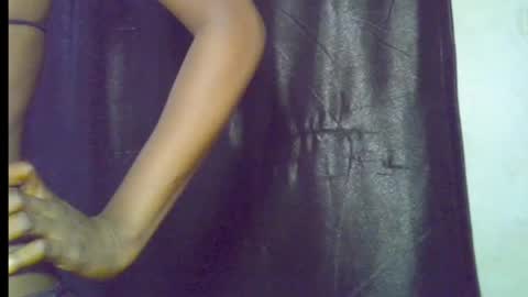 Snapshot of blaq_melanin chatting on 05-17-26, 07:50 nikky00 online show from 05-17-26, 07:50