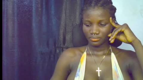 Snapshot of blaq_melanin chatting on 06-12-26, 11:20 nikky00 online show from 06-12-26, 11:20