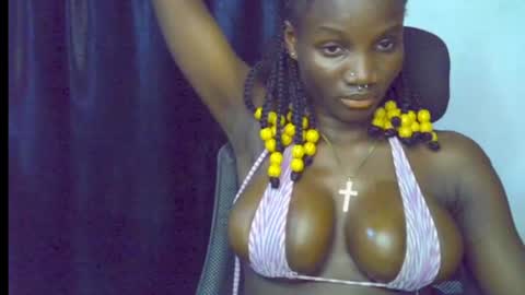 Snapshot of blaq_melanin chatting on 06-16-26, 05:48 nikky00 online show from 06-16-26, 05:48