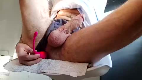 Snapshot of blaze_sex chatting on 12-06-24, 08:37 Roberto online show from 12-06-24, 08:37