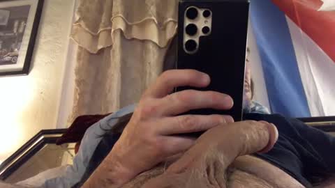 Snapshot of blazinawin chatting on 03-10-25, 03:23 FreshCut online show from 03-10-25, 03:23