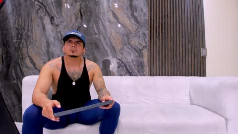 The Best Models online show from 01-25-25, 01:30