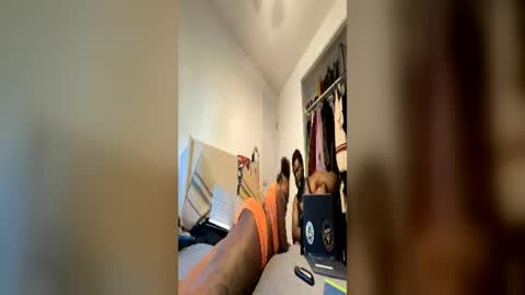 Snapshot of bleuk chatting on 06-16-26, 11:07 Bleuk online show from 06-16-26, 11:07