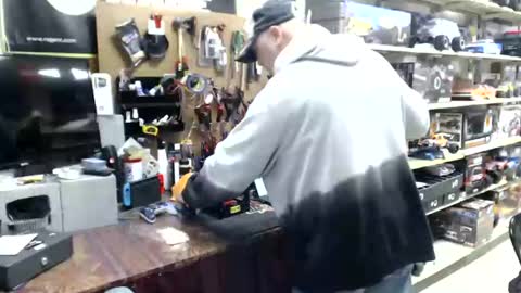 EeVeGuy online show from 10-12-25, 12:15