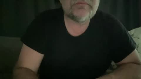 Snapshot of bllyidol chatting on 12-19-24, 08:23 BlIdoL online show from 12-19-24, 08:23