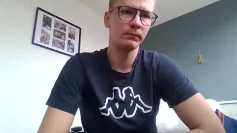 Snapshot of blondapollonl chatting on 11-03-25, 09:32 Apollo online show from 11-03-25, 09:32