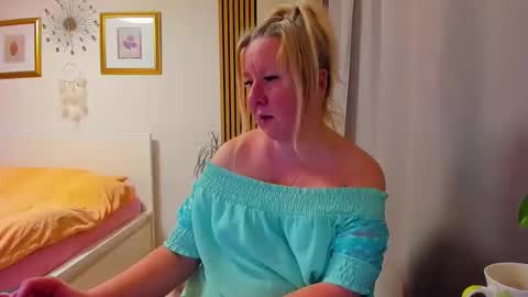 Nicole online show from 02-20-26, 07:03