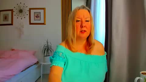 Nicole online show from 03-07-26, 06:54