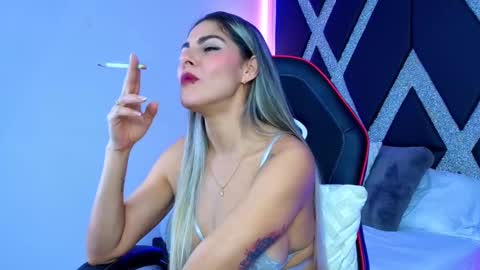 alejandra online show from 10-07-25, 02:20