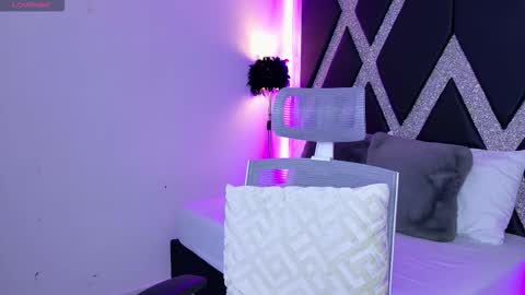 alejandra online show from 11-10-25, 02:10