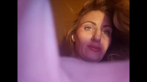 Gia  online show from 01-10-25, 07:00