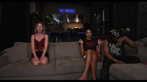 Snapshot of blondefoxsilverfox chatting on 10-04-25, 01:47 blondefoxsilverfox online show from 10-04-25, 01:47