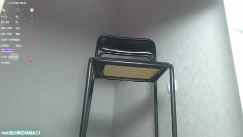 Im Di. I smell naked even when Im dressed. online show from 03-25-26, 10:21