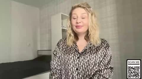 Snapshot of blondie_xoxoxo chatting on 02-25-26, 10:14 blondie_xoxoxo online show from 02-25-26, 10:14