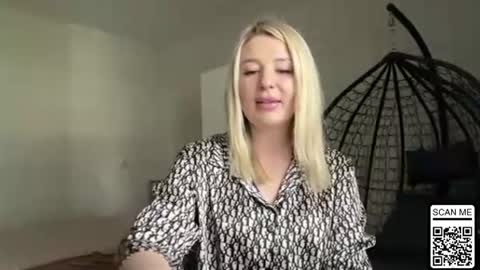 Snapshot of blondie_xoxoxo chatting on 06-17-26, 08:39 blondie_xoxoxo online show from 06-17-26, 08:39