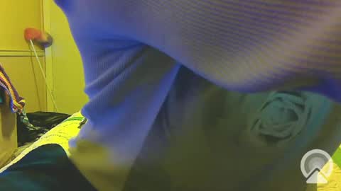 Snapshot of blondieblu89 chatting on 02-13-25, 08:17 First Time College Boy online show from 02-13-25, 08:17