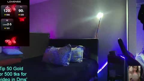 Snapshot of blondiebubblebooty chatting on 06-24-26, 03:38 Bubbles online show from 06-24-26, 03:38
