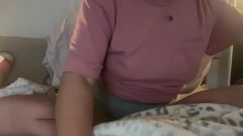 IM TRYNG online show from 04-20-26, 02:47